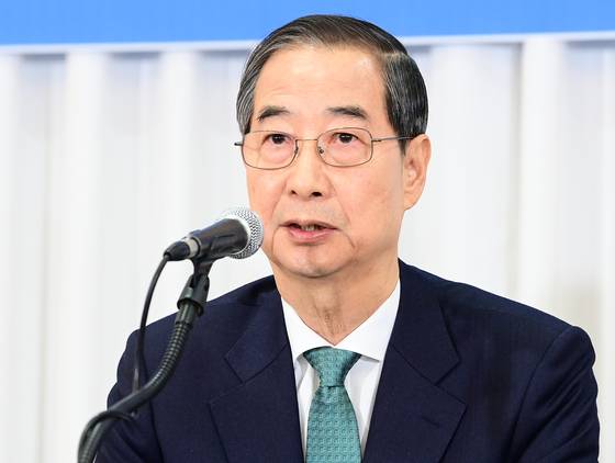 한덕수 무소속 대통령선거 예비후보가 6일 오전 서울 중구 코리아나 호텔에서 열린 관훈토론회에 참석해 기조연설을 하고 있다. 국회사진기자단