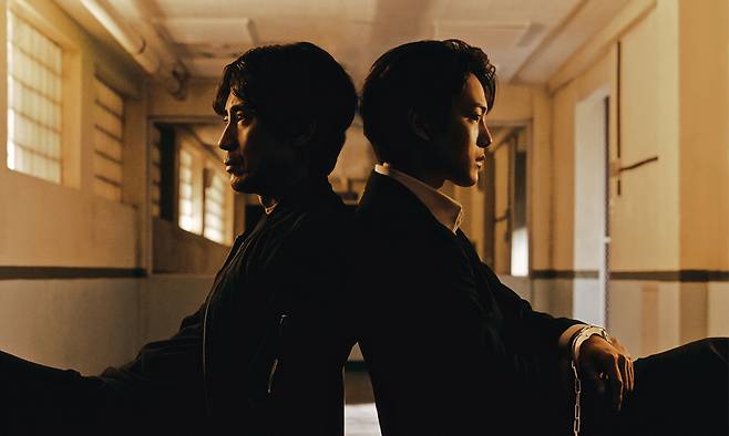 JTBC 괴물(왼쪽부터), 일본판 괴물