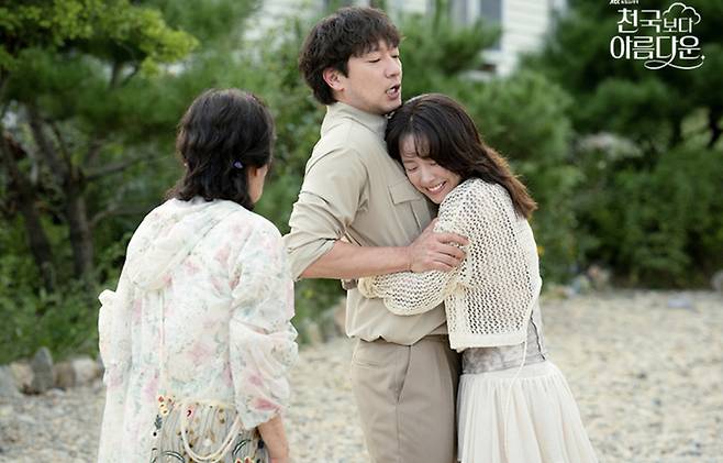 배우 김혜자, 손석구, 한지민. 사진| JTBC