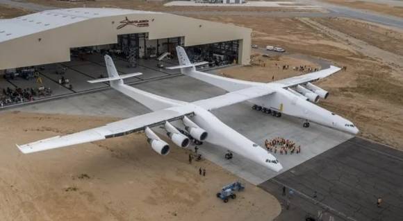 거대 항공기 ‘록’(Roc). Stratolaunch 제공