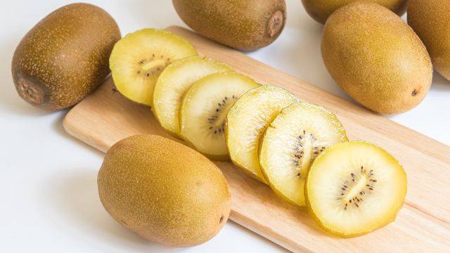 키위 껍질에는 다양한 비타민이 풍부하다|출처: 클립아트코리아