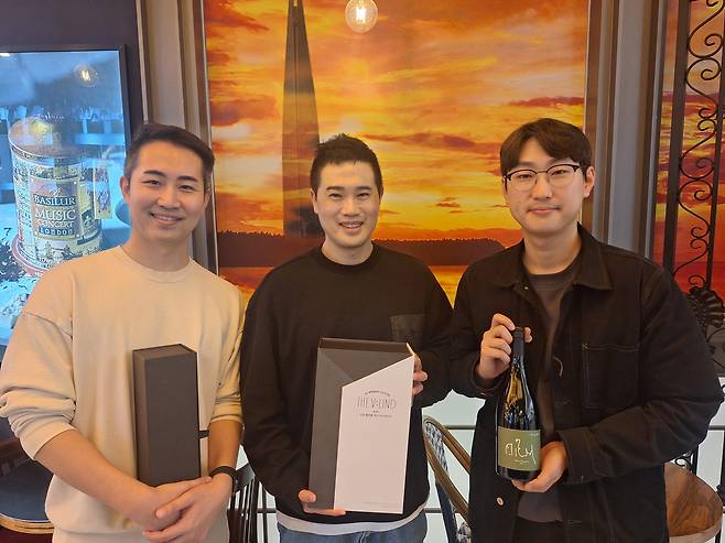 (왼쪽부터) 롯데백화점 와인앤리커팀 최준선 치프바이어, 양현모 팀장, 최준호 바이어./최효정 기자