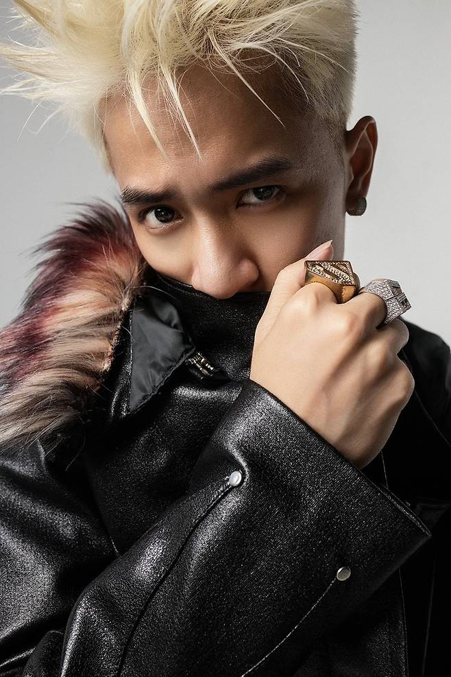 베트남 인기 가수 세븐디나잇