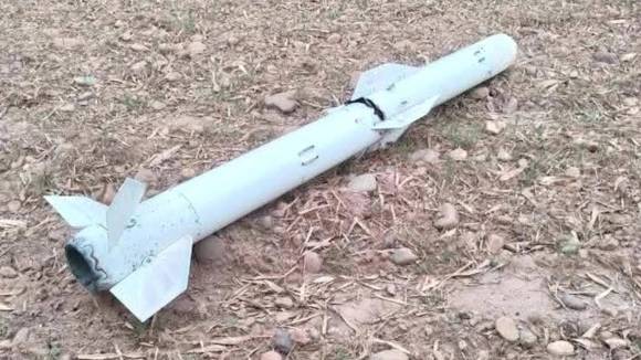 9일 인도 펀자브주에서 발견된 중국산 PL-15E 추정되는 미사일 잔해. 영상 캡처