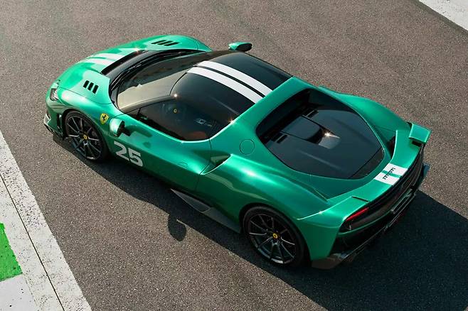 페라리 296 스페치알레