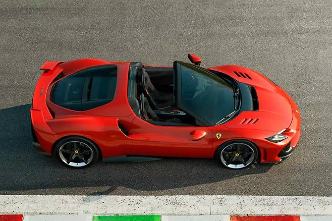 페라리 296 스페치알레 A