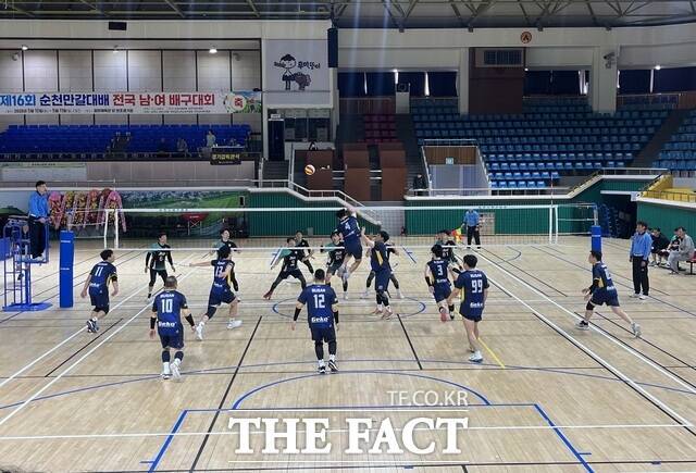 제16회 순천만갈대배 전국 남·여배구대회가 개최되고 있다. /순천시