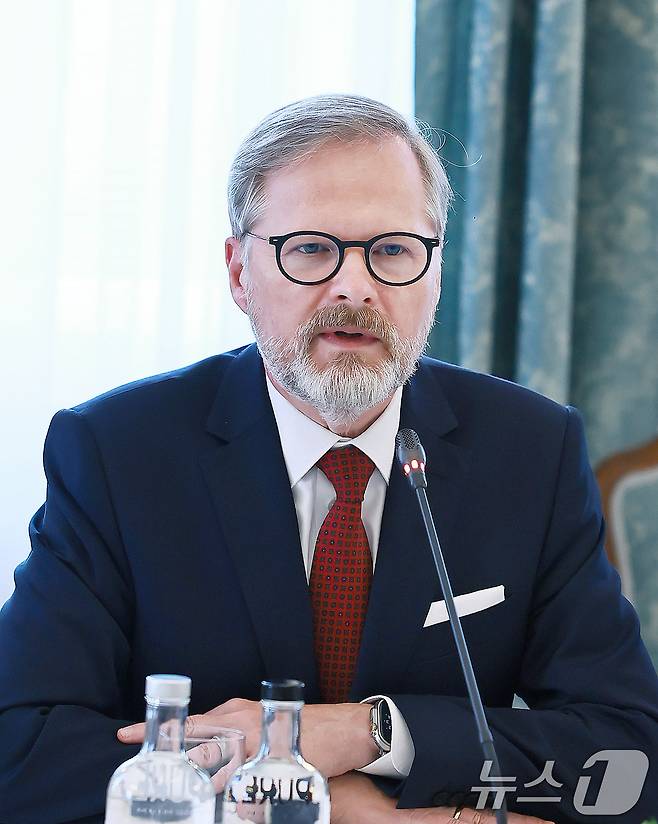 안덕근 산업통상자원부 장관이 7일(현지시간) 체코 프라하 총리실에서 페트르 피알라(Petr Fiala) 체코 총리와의 면담을 진행했다. 사진은 발언하는 피알라 체코 총리. (산업통상자원부 제공. 재판매 및 DB 금지) 2025.5.7/뉴스1