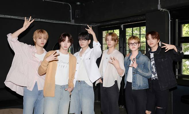 보이넥스트도어 태산, 성호, 명재현, 이한, 리우, 운학(왼쪽부터). 사진 제공=KOZ엔터테인먼트