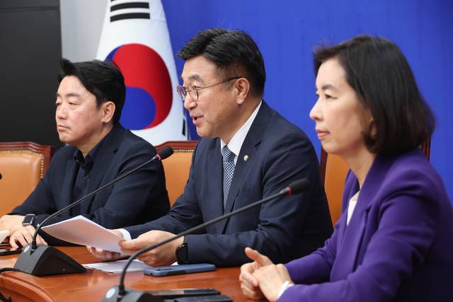 ▲ 지난 5일 서울 여의도 국회에서 더불어민주당 윤호중 총괄선대본부장이 기자간담회를 하고 있다. 연합뉴스