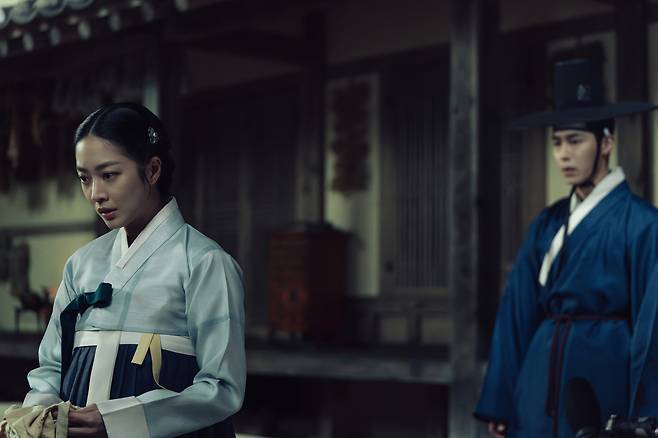 "Dear Hongrang," stars Cho Bo-ah (left) and Lee Jae-wook. (Netflix)
