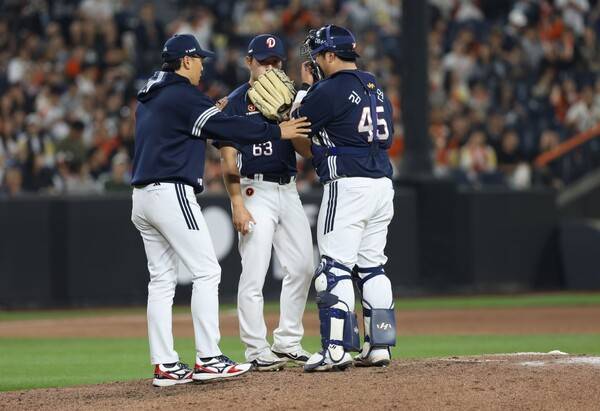 두산 베어스 투수 김택연, 경기 중 투구 모습. ⓒ두산 베어스