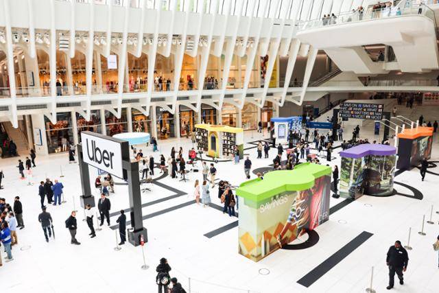 14일 미국 뉴욕 맨해튼 오큘러스에 마련된 우버 신규 서비스 전시 공간. 우버 제공