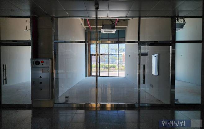 공실로 가득한 수도권의 한 상가 모습. 사진=오세성 한경닷컴 기자