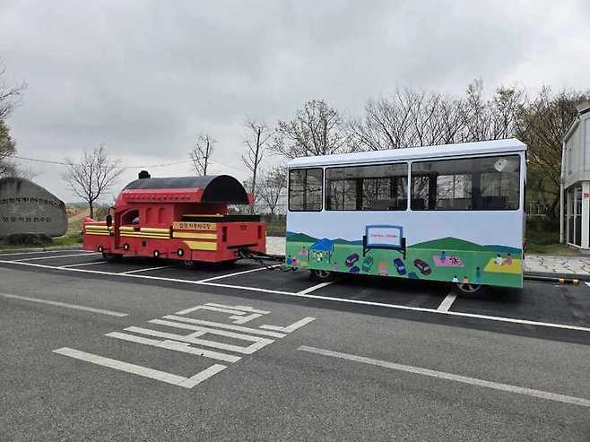 무궤도열차를 활용한 이색관람관 / 사진=함평군 제공