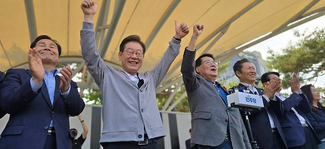 이재명 후보의 지난주 전남지역 방문. 박지원 의원실 제공