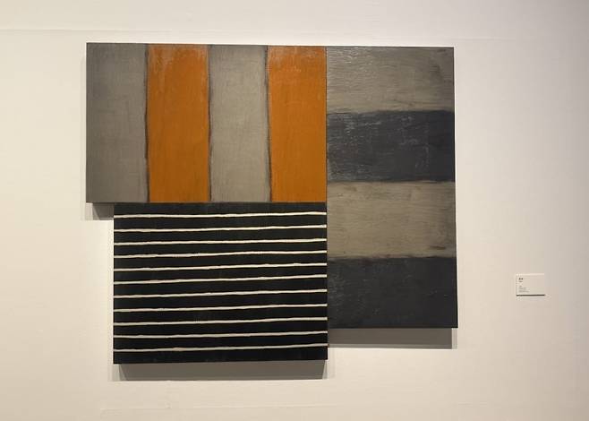 대구미술관에서 열린 《션 스컬리: 수평과 수직》의 전시 작품 <회전> / 사진. © 정연진