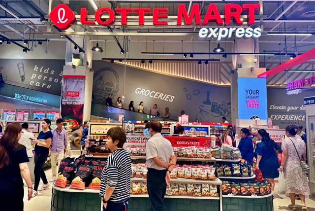 싱가포르 페어프라이스 엑스트라 비보시티점 내 입점한 '롯데마트 EXPRESS' 매장 전경. 사진 제공=롯데마트
