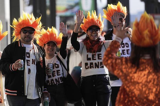 ▲ 이정후를 응원하는 샌프란시스코 팬클럽 '후리건스' ⓒ연합뉴스/AP