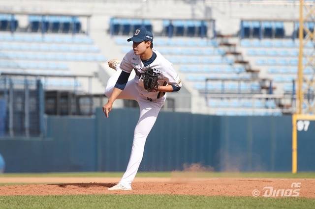 1군 데뷔전에서 씩씩하게 공을 뿌렸던 김태훈. 사진=NC 제공