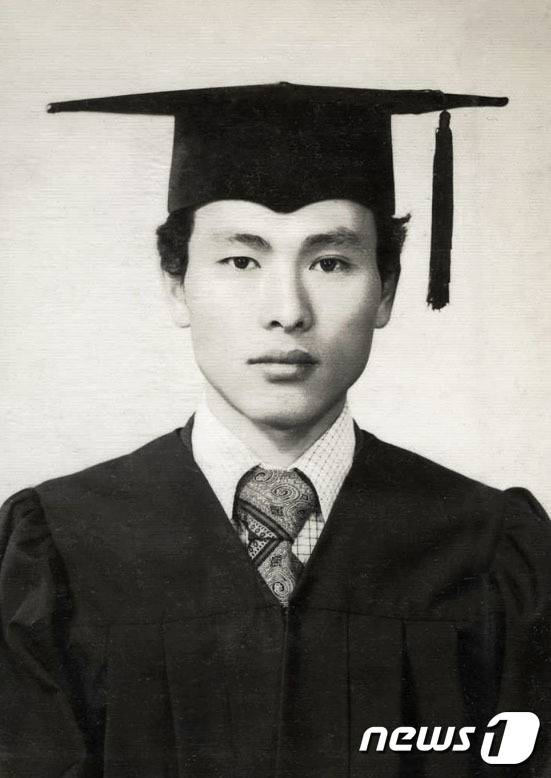 윤상원 열사 생전 모습.(윤상원 기념사업회 제공)/뉴스1DB