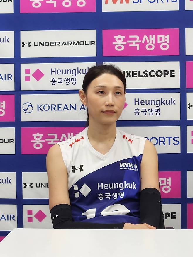 대회 종료 후 공식 기자회견에 참석한 김연경. 사진┃넥스트크리에이티브