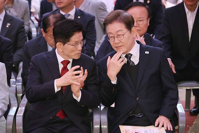 김문수(왼쪽) 국민의힘 대선 후보와 이재명 더불어민주당 대선 후보. 사진=대통령실사진기자단