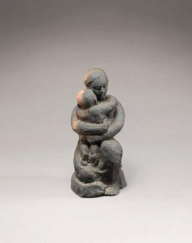 권진규의 1960년대 작 조각 ‘모자상’. 국립현대미술관 제공