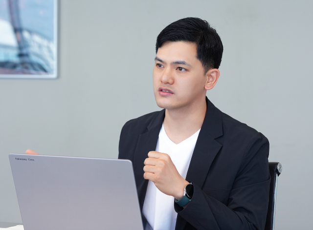 이재근 카카오페이 마이데이터전략팀장이 최근 경기도 성남 카카오페이 본사에서 서울경제신문과 인터뷰를 진행하고 있다. 사진 제공=카카오페이