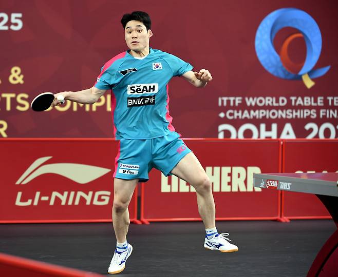 남자 단식 128강 경기 중인 장우진(대한탁구협회 제공)