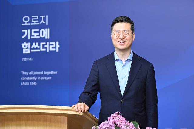 이태희 그안에진리교회 목사가 최근 서울 서초구 교회에서 목회 비전에 대해 설명하고 있다. 신석현 포토그래퍼