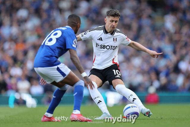 매년 승격, 프리미어 리그 전단계인 챔피언십까지 진출한 렉섬이 노리고 있는 풀럼의 주장인 케어니./게티이미지코리아