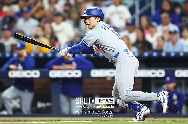 ▲ 앤드루 프리드먼 다저스 사장은 19일 경기를 앞두고 현지 언론과 인터뷰에서 “김혜성은 팀에 에너지와 스피드, 그리고 다양성을 가져다주는 선수”라면서 “(현재 팀 로스터에서) 다른 방면의 활약을 할 수 있는 선수”라고 평가했다.