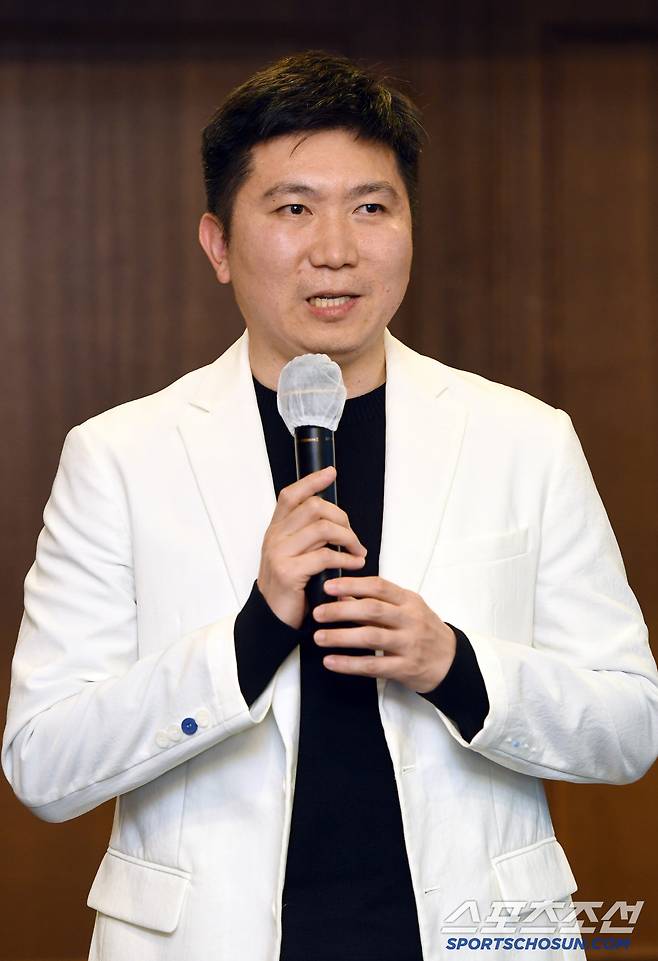 대한축구협회, 한국프로축구연맹, 울산 HD, 포항스틸러스가 주최하고 스포츠조선, 스포츠경향, 스포츠동아, 스포츠서울, 스포츠월드, 일간스포츠 등 스포츠전문 미디어 6개사가 후원하는 '2025년 축구인 골프대회'가 19일 경기도 용인 코리아CC에서 개최됐다. 대한체육회 유승민 회장이 인사말을 하고 있다. 용인=박재만 기자pjm@sportschosun.com/2025.05.19/