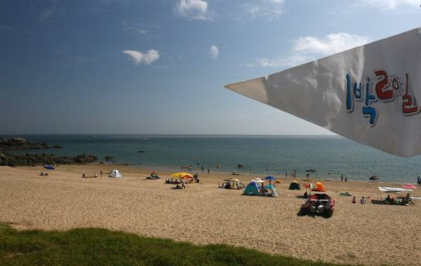 옹진군 자월면 대이작도의 작은풀안해변 전경.