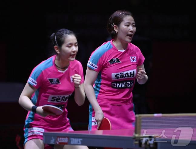 여자 복식의 김나영(왼쪽)-이은혜 조. /사진=뉴스1