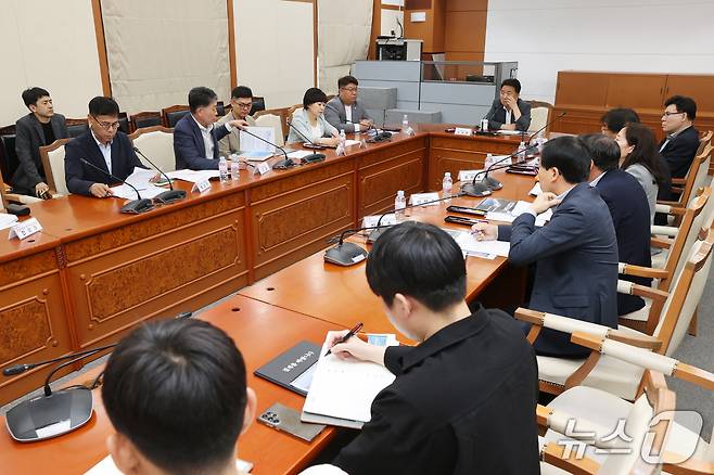 22일 비공개로 진행된 옛 청풍대교 정원화사업 기본구상 연구용역.(김꽃임 도의원 제공. 재판매 및 DB금지)/뉴스1