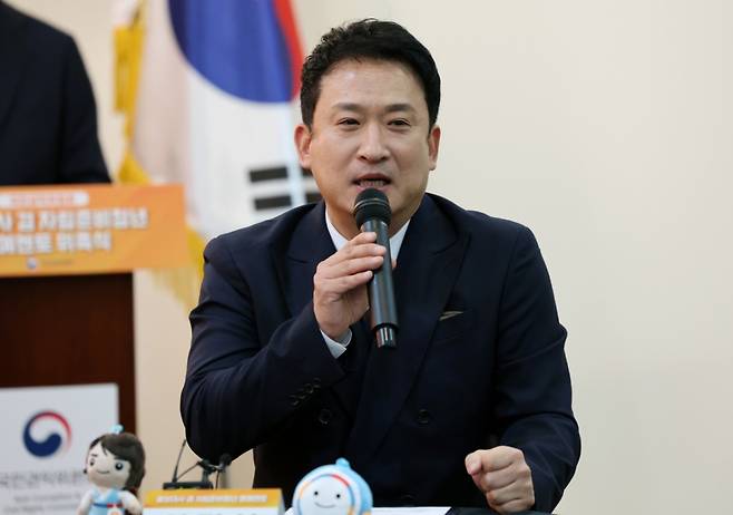 (서울=뉴스1) 임세영 기자 = 서경석 국민권익위원회 홍보대사 겸 자립준비청년 명예멘토가 31일 서울 종로구 정부서울청사 별관에서 열린 자립준비청년 명예멘토 간담회에서 인사말을 하고 있다. 2025.3.31/뉴스1 Copyright (C) 뉴스1. All rights reserved. 무단 전재 및 재배포, AI학습 이용 금지. /사진=(서울=뉴스1) 임세영 기자