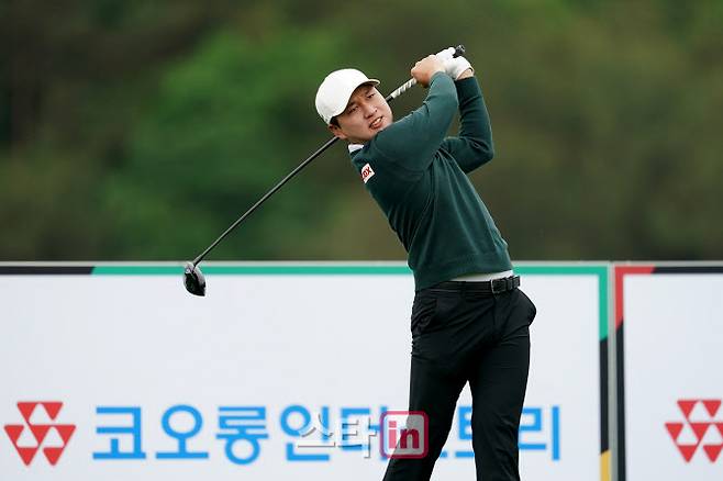 왕정훈이 22일 강원도 춘천시 라비에벨 듄스 코스에서 열린 코오롱 제67회 한국오픈 1라운드에서 경기하고 있다. (사진=코오롱 한국오픈 조직위원회)