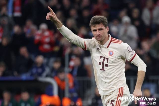 토마스 뮐러(35)가 올여름 미국 메이저리그 사커(MLS)로 향할 가능성이 점점 커지고 있다. 독일 매체 ‘빌트’는 5월 23일 “뮐러가 뮌헨과 작별 후 MLS 로스앤젤레스(LA) FC로의 이적을 고민 중”이라고 보도했다. 사진=AFPBBNews=News1