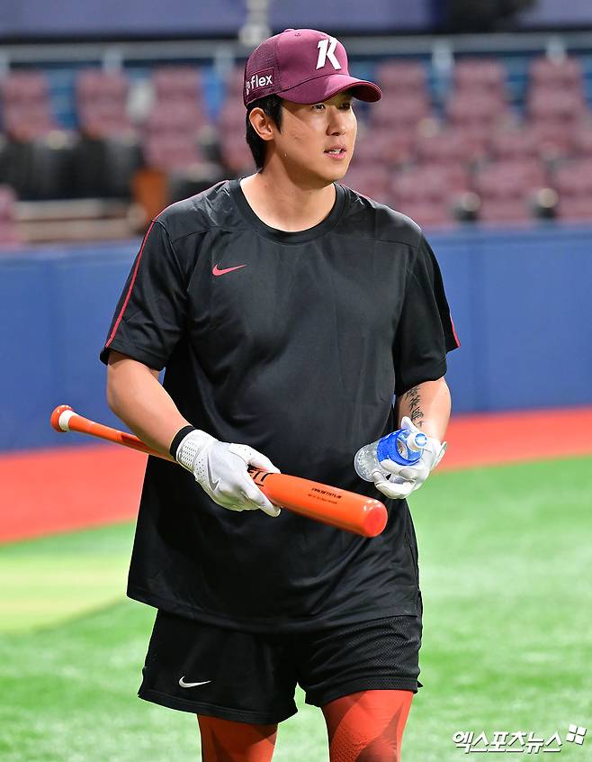 키움 히어로즈 김동엽이 23일 고척 KT 위즈전을 앞두고 콜업된 후 훈련을 준비하고 있다. 엑스포츠뉴스 고척, 김한준 기자