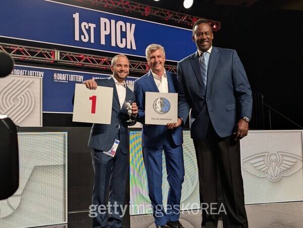 1.8%의 확률로 전체 1픽을 뽑은 댈러스. ⓒGettyimagesKorea