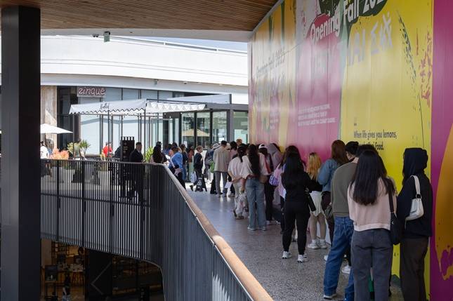 노티드 LA 1호점 앞에 줄을 선 고객들/사진제공=노티드