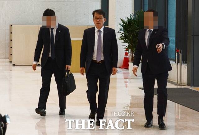 김성태 IBK기업은행장이 26일 한국은행 본관에서 열린 이창용 한은 총재 주재 6개 은행 간담회에 참석하고 있다. /김태환 기자