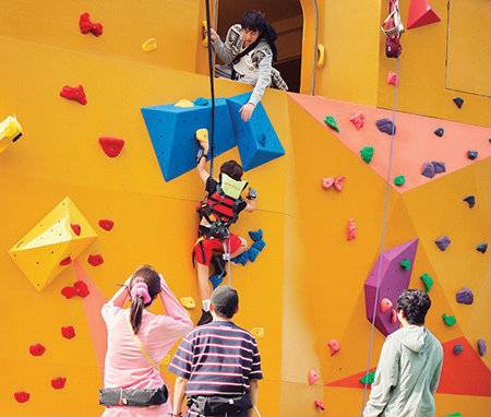 기안84가 그린 디자인 초안을 거의 그대로 살린 기안장.