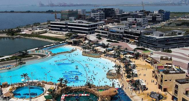 경기 시흥시 거북섬에 위치한 인공서핑장 ‘웨이브파크’.
시흥=뉴스1