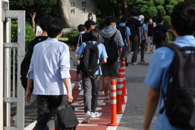 등교하는 학생들/사진=연합뉴스