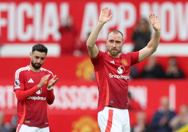 ▲ 크리스티안 에릭센은 애스턴 빌라전에서 페널티킥으로 골을 넣었다. 계약 만료로 맨체스터 유나이티드 유니폼을 입고 뛴 마지막 프리미어리그 경기가 됐다. ⓒ연합뉴스/REUTERS