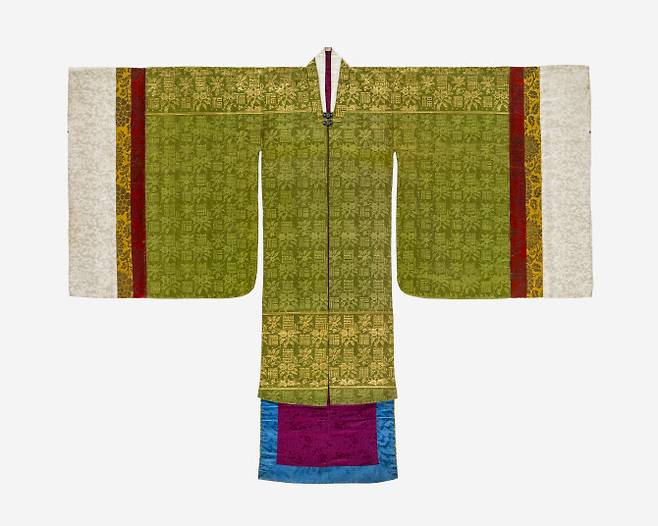 이화여대 박물관 특별전 주요 작품 원삼(조선19세기). (자료 제공=이화여대)