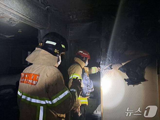 화재 현장.(전북소방 제공. 재판매 및 DB금지)